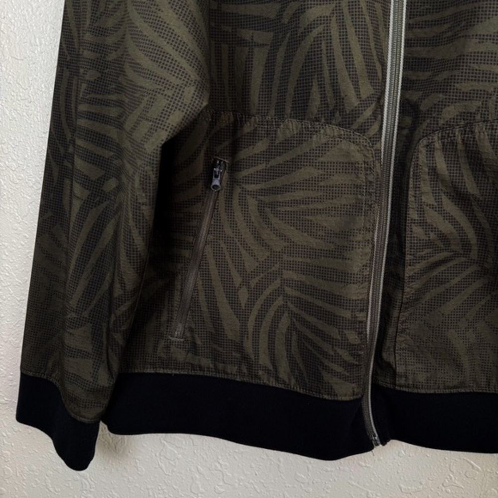 Old Navy black olive palm leaf water resistant tech bomber jacket XL - Picture 4 of 9